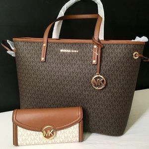 ♥️Michael Kors ♥️Handbag and wallet NWT